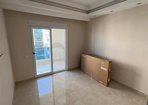 مجمع حديث بخدمات فندقية - شقة غرفة وصالة - في منطقة محمودلار / الانيا 