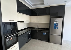 مجمع حديث بخدمات فندقية - شقة غرفة وصالة - في منطقة محمودلار / الانيا 