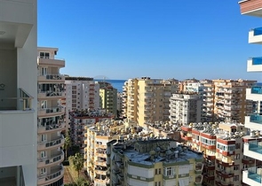 مجمع حديث بخدمات فندقية - شقة غرفة وصالة - في منطقة محمودلار / الانيا 