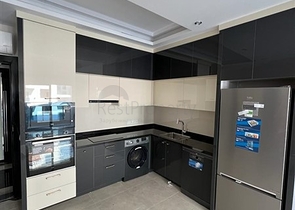 مجمع حديث بخدمات فندقية - شقة غرفة وصالة - في منطقة محمودلار / الانيا 