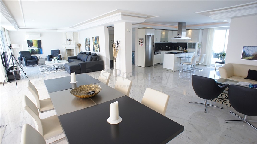 دوبلكس فاخرة اطلالة بحرية مباشرة - في توسمور / الانيا 