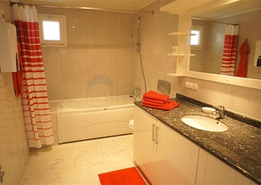 دوبلكس فاخرة اطلالة بحرية مباشرة - في توسمور / الانيا 