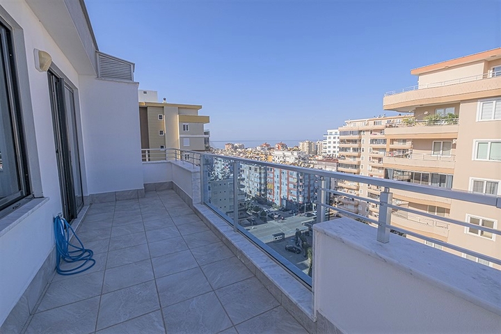 شقة انيقة - دوبلكس  غرفتين وصالة ضمن مجمع فاخر - في محمودلار / الانيا 