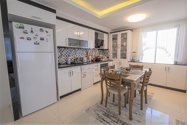 شقة انيقة - دوبلكس  غرفتين وصالة ضمن مجمع فاخر - في محمودلار / الانيا 