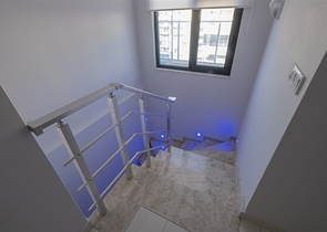 شقة انيقة - دوبلكس  غرفتين وصالة ضمن مجمع فاخر - في محمودلار / الانيا 