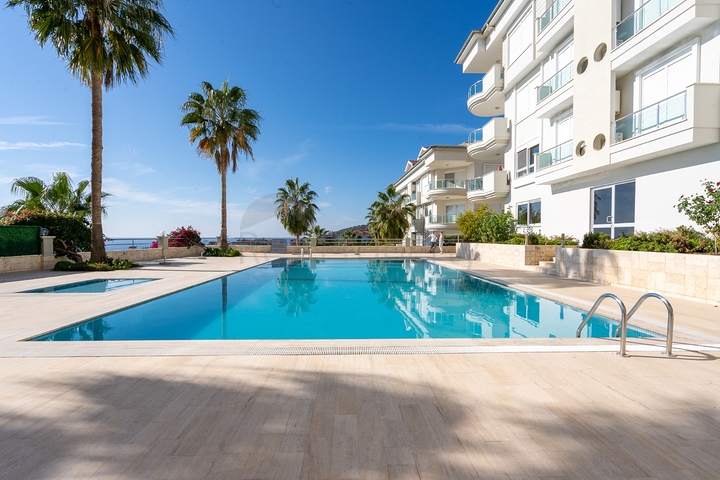 شقة اطلالة بحر في مركز الانيا - غرفتين وصالة ضمن مجمع - مركز الانيا 