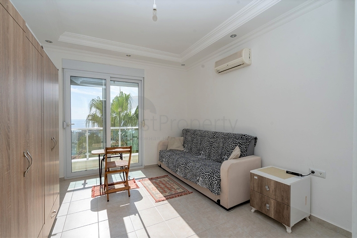 شقة اطلالة بحر في مركز الانيا - غرفتين وصالة ضمن مجمع - مركز الانيا 