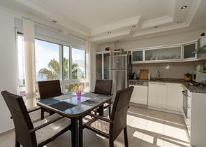 شقة اطلالة بحر في مركز الانيا - غرفتين وصالة ضمن مجمع - مركز الانيا 