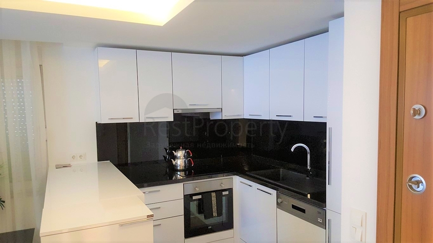 سعر مناسب - شقة غرفة وصالة ضمن مجمع في موقع مميز - مركز الانيا 