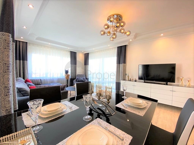 قريبة من شاطئ كليوباترا - شقة غرفتين وصالة مفروشة - في مركز الانيا 