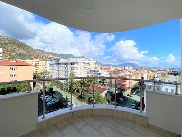 قريبة من شاطئ كليوباترا - شقة غرفتين وصالة مفروشة - في مركز الانيا 