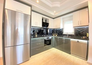 قريبة من شاطئ كليوباترا - شقة غرفتين وصالة مفروشة - في مركز الانيا 