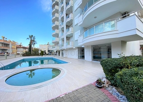 قريبة من شاطئ كليوباترا - شقة غرفتين وصالة مفروشة - في مركز الانيا 