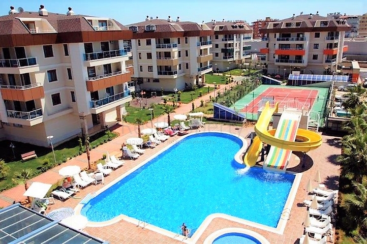 مجمع انيق - شقة غرفة وصالة مفروشة - اطلالة على المسبح - في اوبا / الانيا 