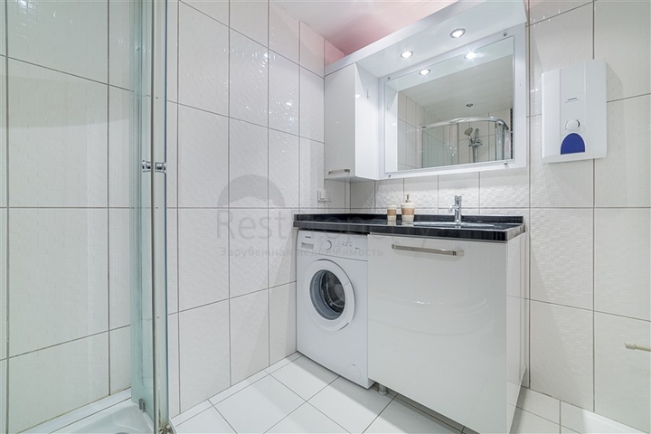 مجمع انيق - شقة غرفة وصالة مفروشة - اطلالة على المسبح - في اوبا / الانيا 