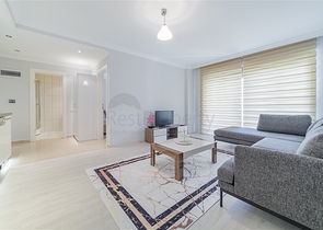 مجمع انيق - شقة غرفة وصالة مفروشة - اطلالة على المسبح - في اوبا / الانيا 