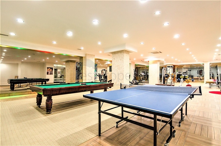 اطلالة على البحر - شقة في شارع بارباروس - تصميم غرفتين وصالة مفروشة -ضمن مجمع سكني - محمودلار/ الانيا 