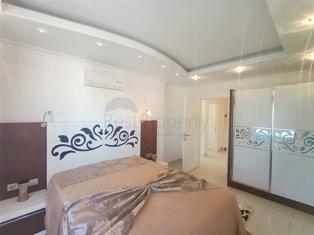 اطلالة على البحر - شقة في شارع بارباروس - تصميم غرفتين وصالة مفروشة -ضمن مجمع سكني - محمودلار/ الانيا 