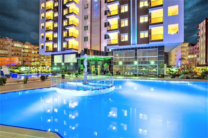 اطلالة على البحر - شقة في شارع بارباروس - تصميم غرفتين وصالة مفروشة -ضمن مجمع سكني - محمودلار/ الانيا 