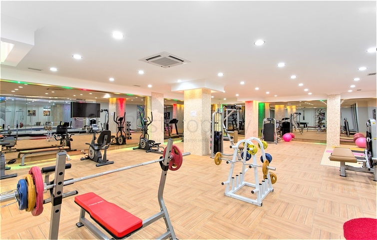 اطلالة على البحر - شقة في شارع بارباروس - تصميم غرفتين وصالة مفروشة -ضمن مجمع سكني - محمودلار/ الانيا 