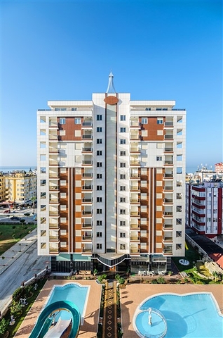 اطلالة على البحر - شقة في شارع بارباروس - تصميم غرفتين وصالة مفروشة -ضمن مجمع سكني - محمودلار/ الانيا 