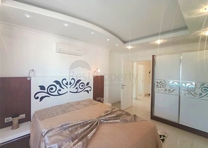 اطلالة على البحر - شقة في شارع بارباروس - تصميم غرفتين وصالة مفروشة -ضمن مجمع سكني - محمودلار/ الانيا 