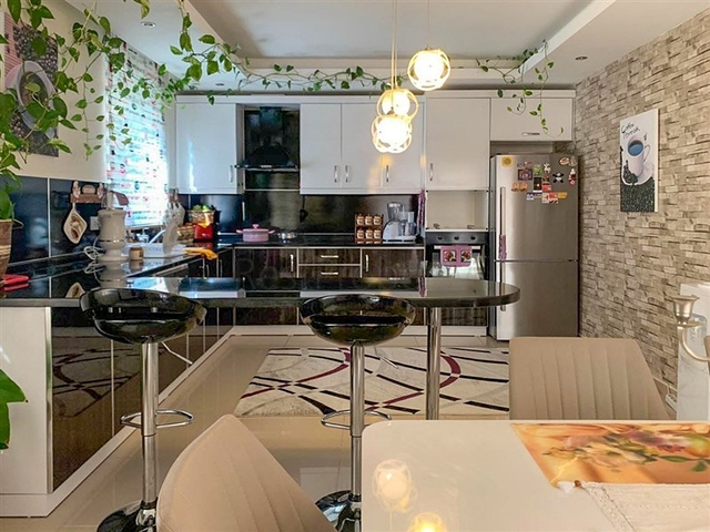 اطلالة ساحرة - دوبلكس عائلية واسعة 4 غرف وصالة - ضمن مجمع 5 نجوم - في كارجيجاك / الانيا