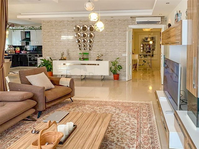 اطلالة ساحرة - دوبلكس عائلية واسعة 4 غرف وصالة - ضمن مجمع 5 نجوم - في كارجيجاك / الانيا