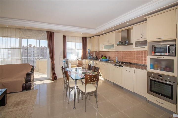 اطلالة بحر - دوبلكس 4 غرف وصالة - في محمودلار/ الانيا 