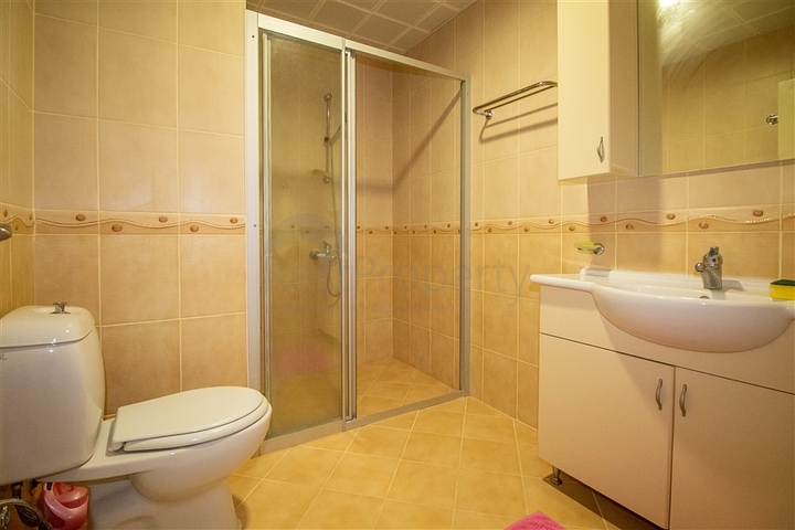 اطلالة بحر - دوبلكس 4 غرف وصالة - في محمودلار/ الانيا 