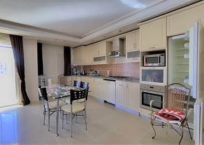 اطلالة بحر - دوبلكس 4 غرف وصالة - في محمودلار/ الانيا 