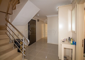 اطلالة بحر - دوبلكس 4 غرف وصالة - في محمودلار/ الانيا 