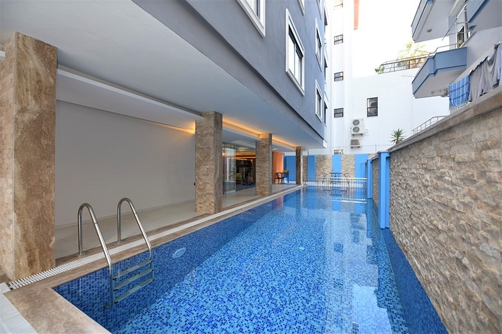 قريبة من البحر - شقة غرفتين وصالة مفروشة - في مركز الانيا 