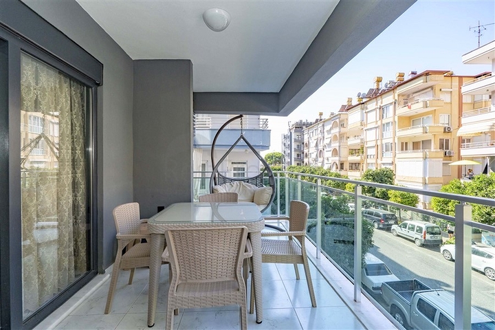 قريبة من البحر - شقة غرفتين وصالة مفروشة - في مركز الانيا 