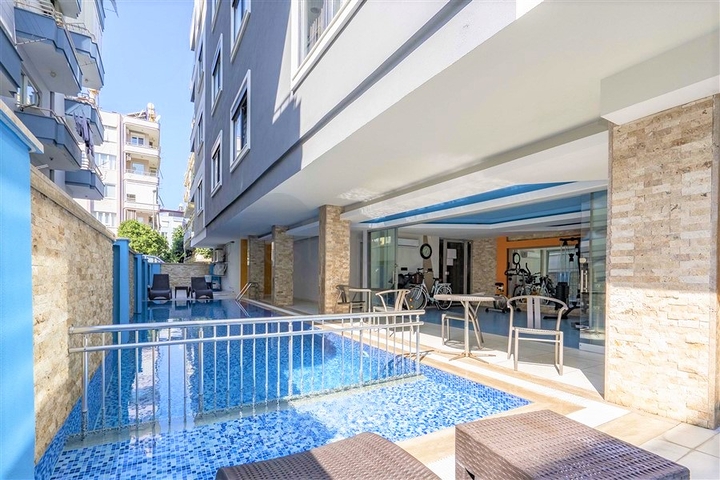 قريبة من البحر - شقة غرفتين وصالة مفروشة - في مركز الانيا 