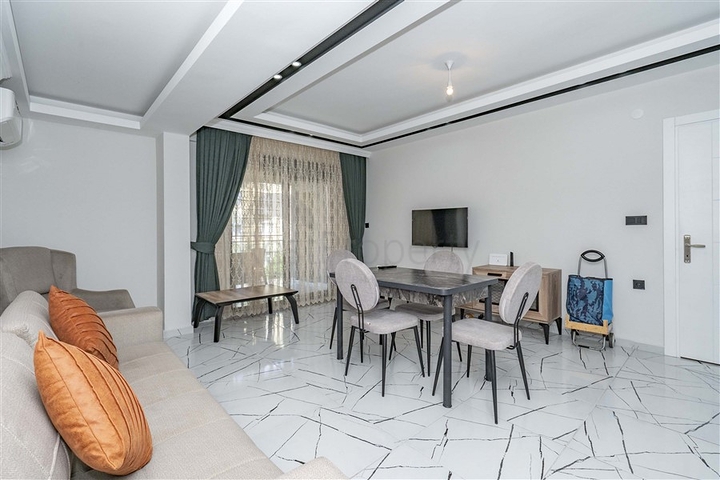 قريبة من البحر - شقة غرفتين وصالة مفروشة - في مركز الانيا 