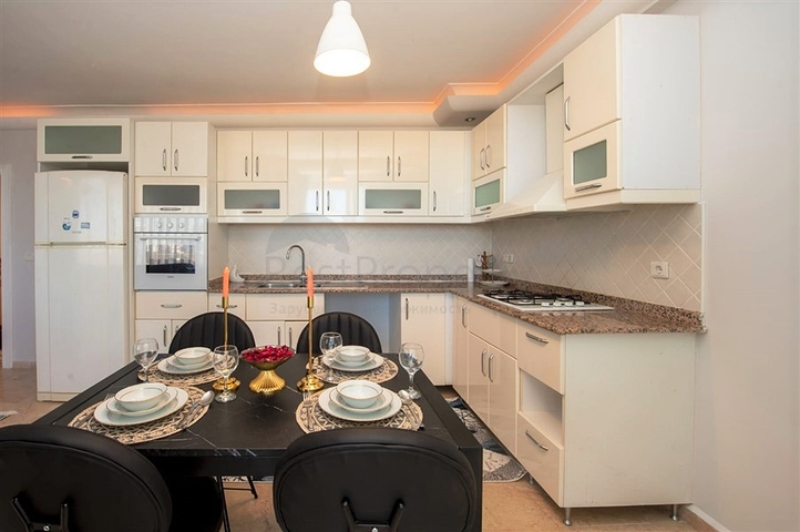 سعر مناسب - شقة غرفتين وصالة مفروشة - في محمودلار / الانيا 