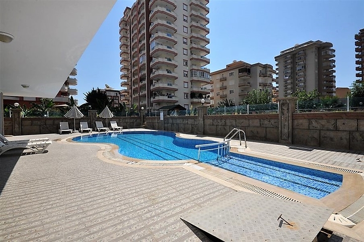 قريبة من البحر والخدمات - شقة غرفتين وصالة مفروشة - في محمودلار/ الانيا 