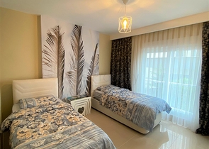 قريبة من البحر والخدمات - شقة غرفتين وصالة مفروشة - في محمودلار/ الانيا 