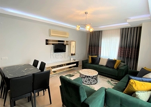 قريبة من البحر والخدمات - شقة غرفتين وصالة مفروشة - في محمودلار/ الانيا 