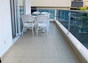 قريبة من البحر والخدمات - شقة غرفتين وصالة مفروشة - في محمودلار/ الانيا 