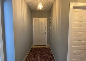 قريبة من البحر والخدمات - شقة غرفتين وصالة مفروشة - في محمودلار/ الانيا 