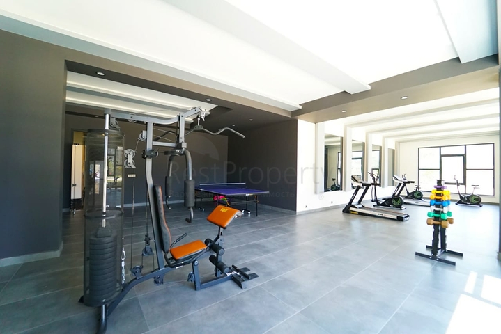 شقة غرفتين وصالة - مطبخ منفصل - ضمن مجمع جديد - في محمودلار / الانيا 