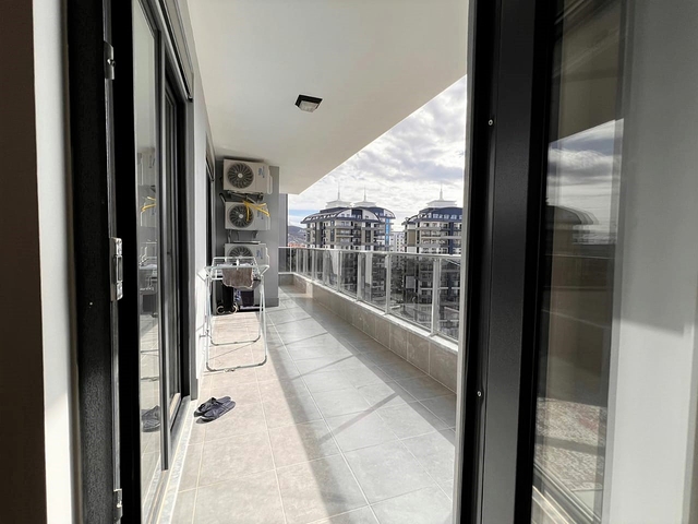 شقة غرفتين وصالة - مطبخ منفصل - ضمن مجمع جديد - في محمودلار / الانيا 