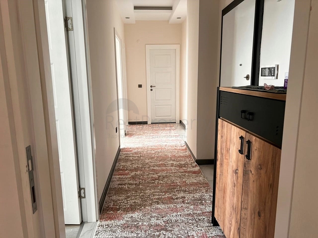 شقة غرفتين وصالة - مطبخ منفصل - ضمن مجمع جديد - في محمودلار / الانيا 