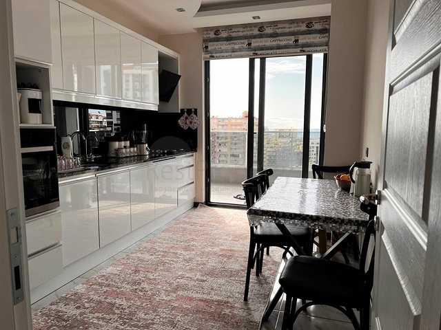 شقة غرفتين وصالة - مطبخ منفصل - ضمن مجمع جديد - في محمودلار / الانيا 