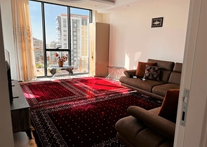 شقة غرفتين وصالة - مطبخ منفصل - ضمن مجمع جديد - في محمودلار / الانيا 