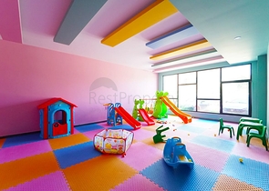 شقة غرفتين وصالة - مطبخ منفصل - ضمن مجمع جديد - في محمودلار / الانيا 