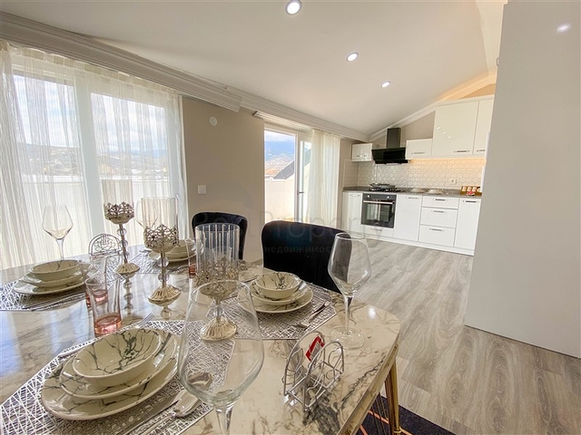 دوبلكس 3 غرف وصالة مفروشة - ضمن مجمع جديد في ديمرتاش / الانيا 