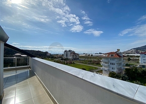 دوبلكس 3 غرف وصالة مفروشة - ضمن مجمع جديد في ديمرتاش / الانيا 